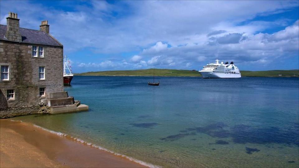 Queens Hotel Lerwick Ngoại thất bức ảnh